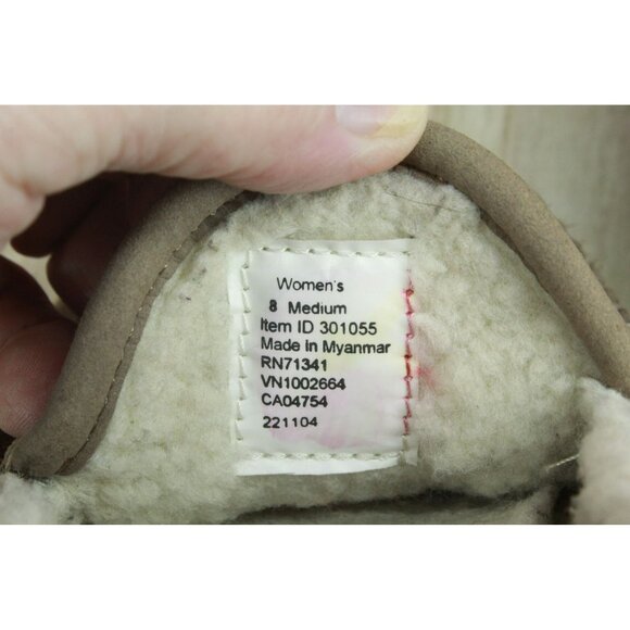 LL Bean Cement Suede Fleece Lined Mountain Moccasin Slip-on Slippers Size 8 M - Picture 8 of 9